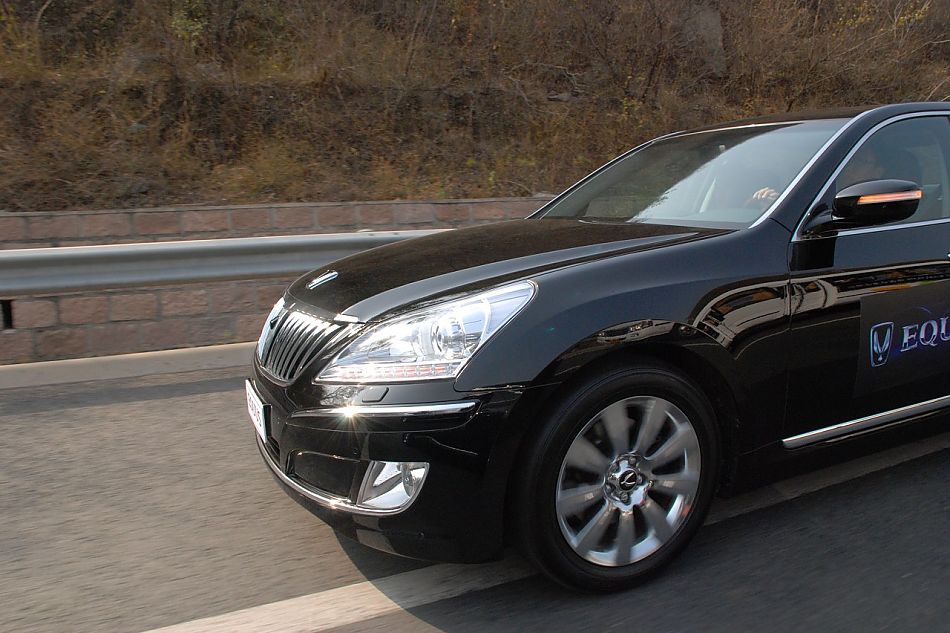 现代EQUUS雅科仕外观