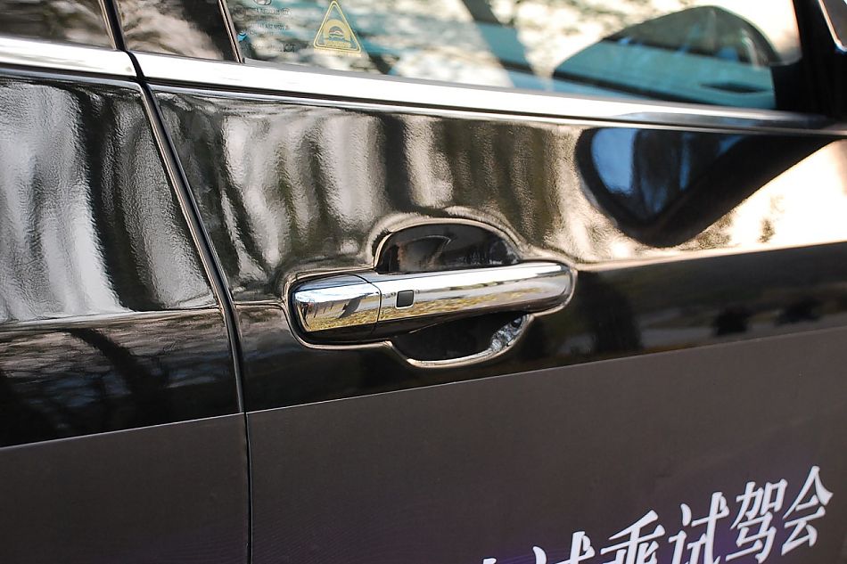 现代EQUUS雅科仕外观