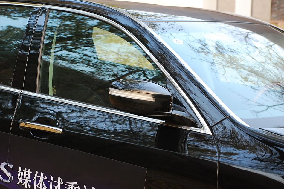 现代EQUUS雅科仕外观