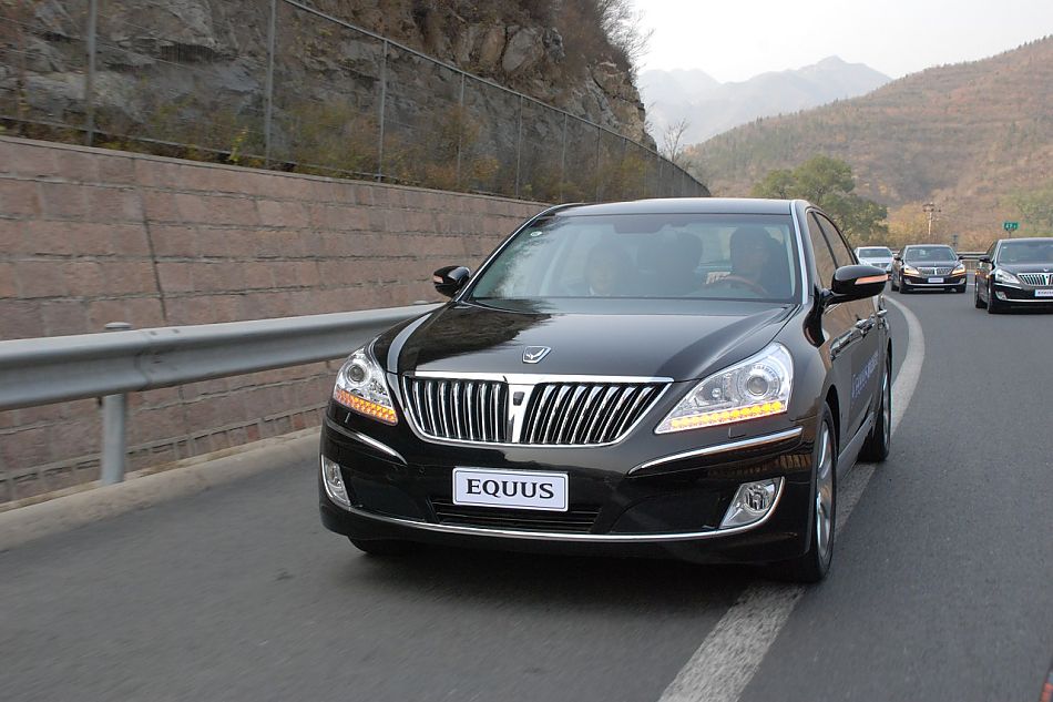 现代EQUUS雅科仕外观