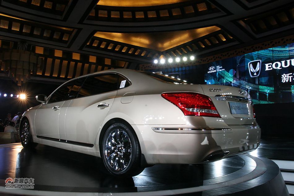 雅科仕加长版上市现场图新车实拍