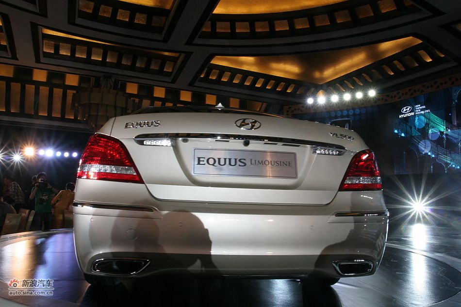 雅科仕加长版上市现场图新车实拍