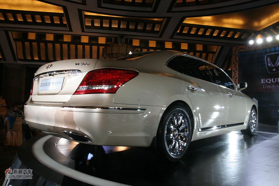 雅科仕加长版上市现场图新车实拍