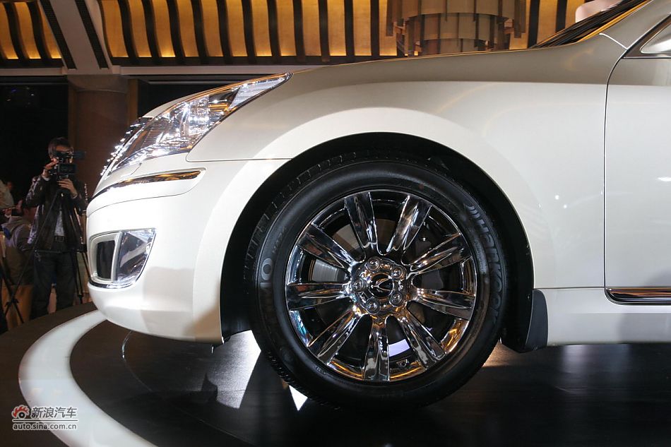 雅科仕加长版上市现场图新车实拍