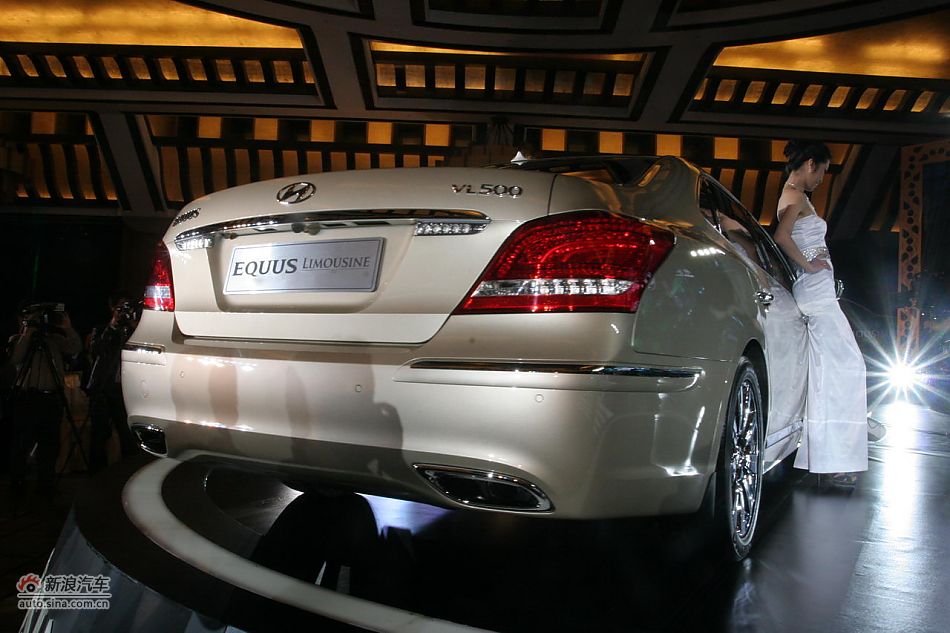 雅科仕加长版上市现场图新车实拍