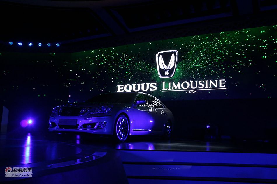 雅科仕加长版上市现场图新车亮相