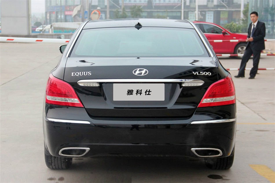 2012款雅科仕加长版5.0L自动旗舰版