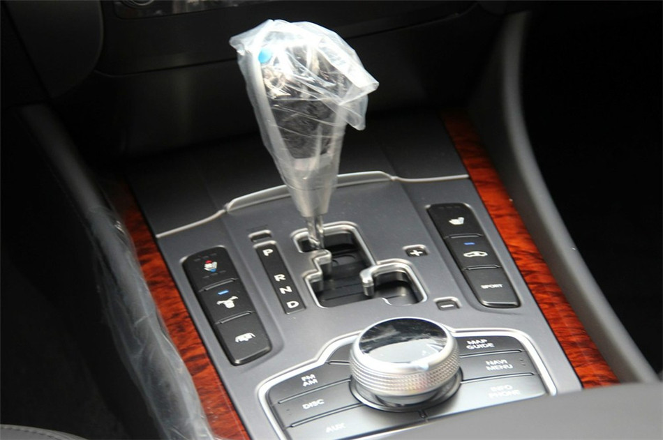 2012款雅科仕加长版5.0L自动旗舰版