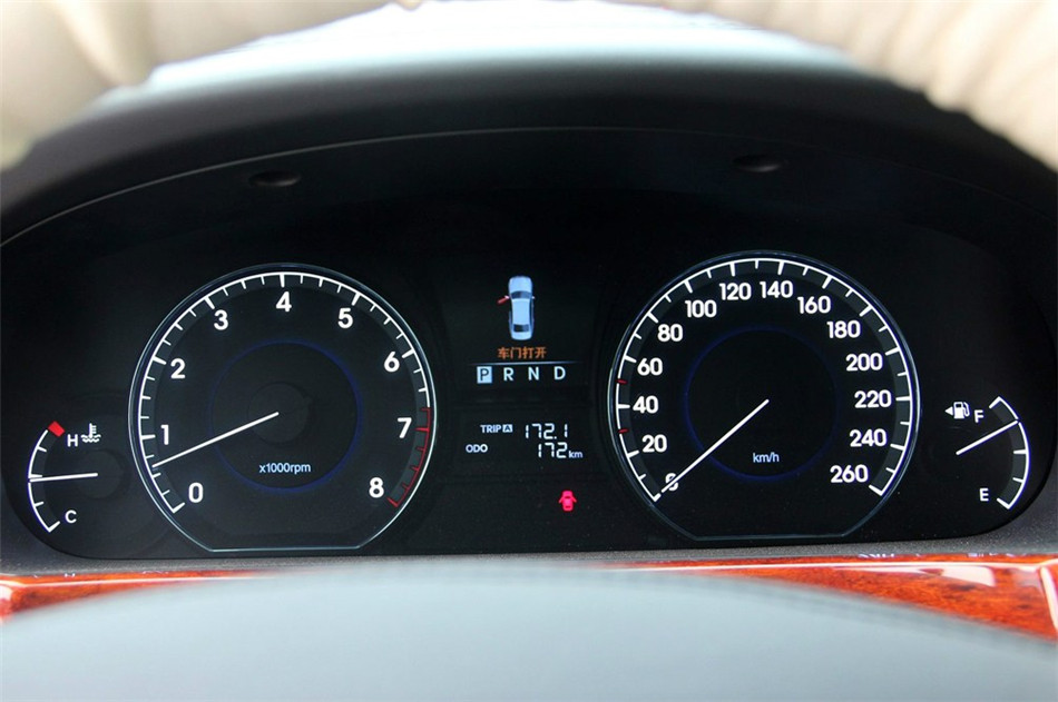 2012款雅科仕加长版5.0L自动旗舰版