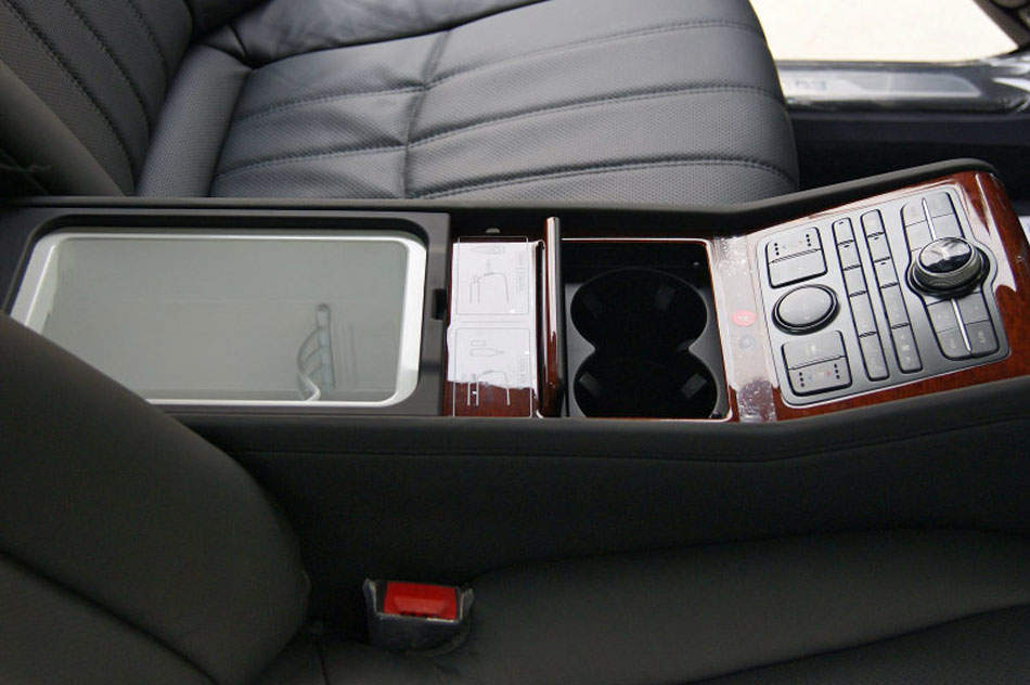 2012款雅科仕加长版5.0L自动旗舰版