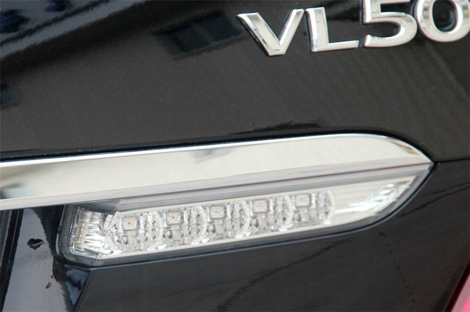 2012款雅科仕加长版5.0L自动旗舰版