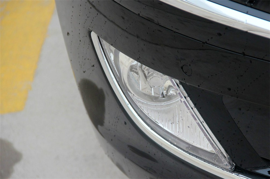 2012款雅科仕加长版5.0L自动旗舰版