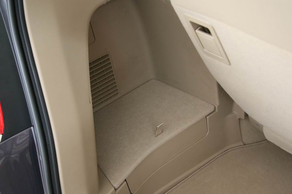 广州本田新奥德赛后备厢