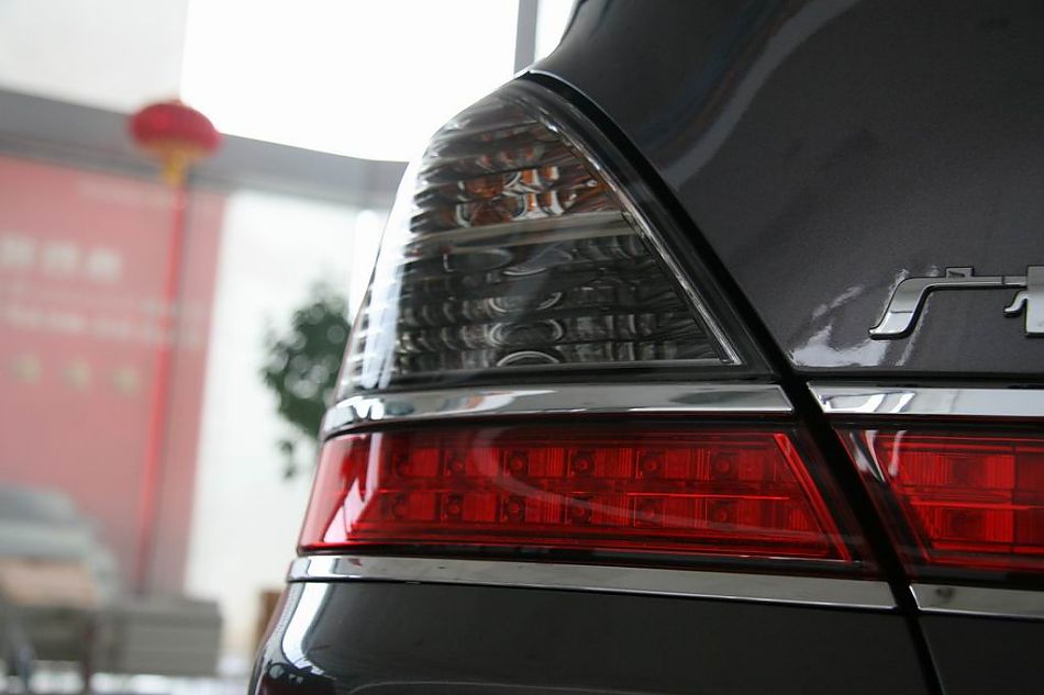 广州本田新奥德赛尾灯