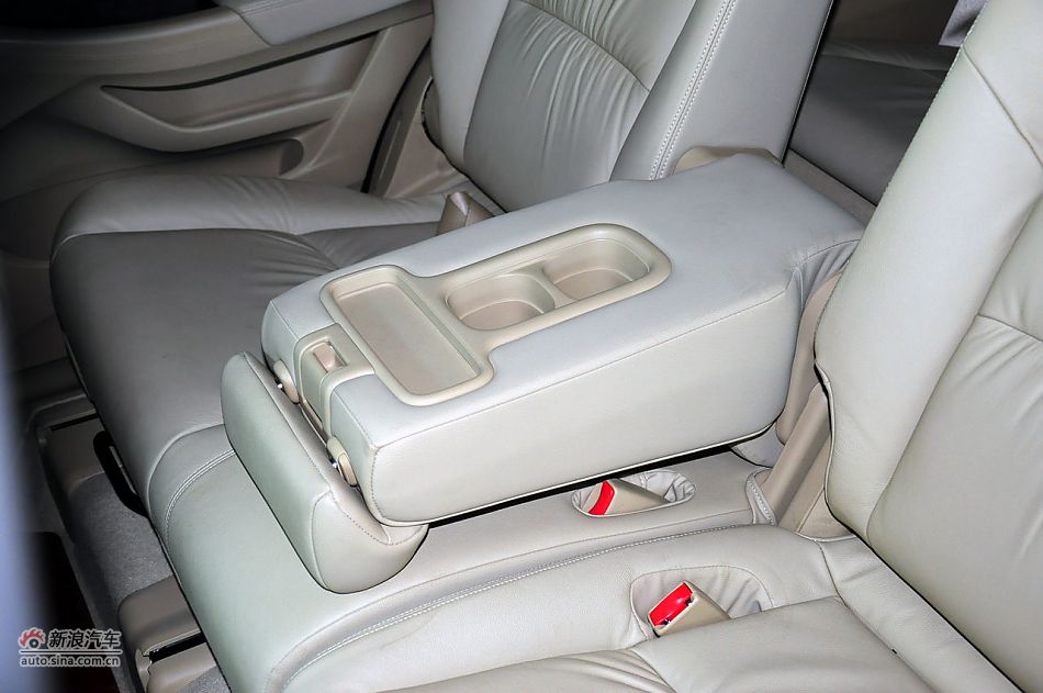 2011款奥德赛实拍