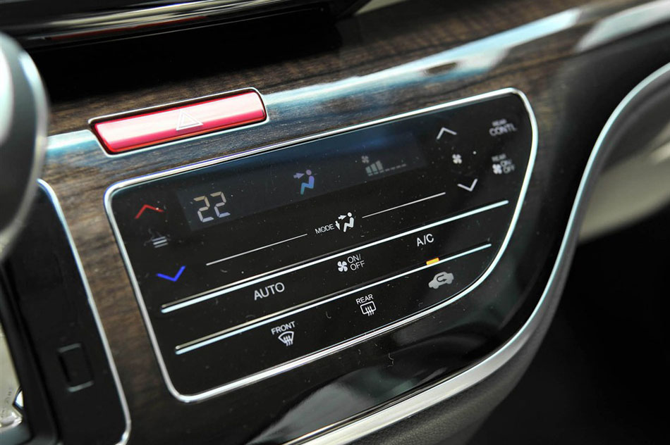 2015款 2.4L 舒适版 内饰