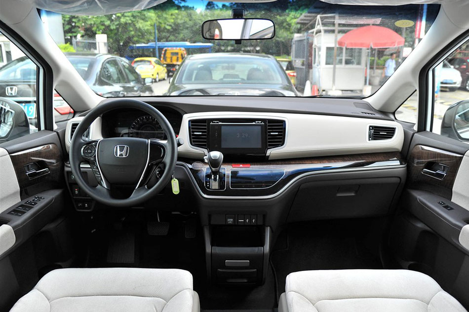 2015款 2.4L 舒适版 内饰