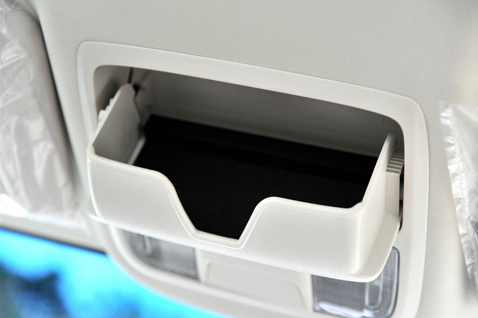 2015款 2.4L 舒适版 座椅空间