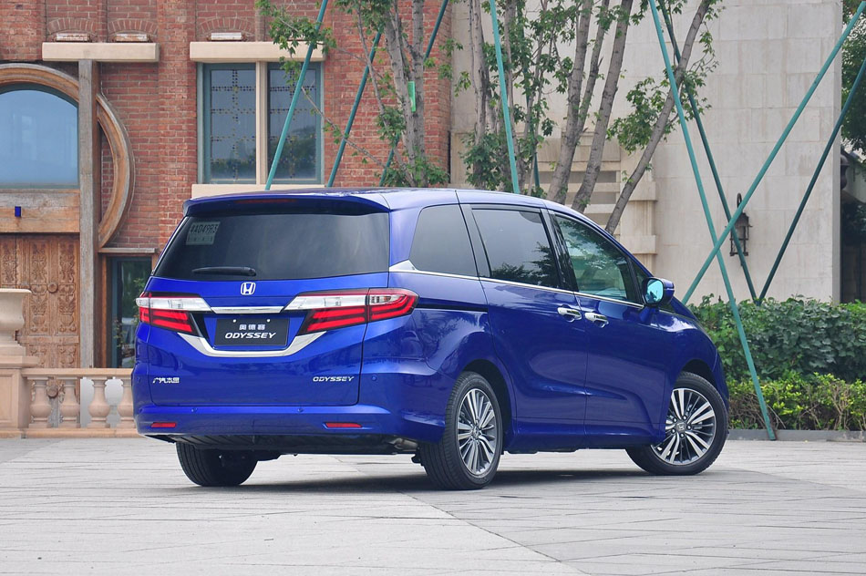 2018款 2.4L 至尊版 外观