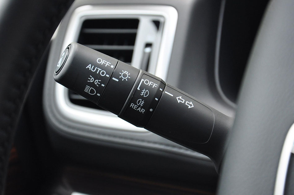 2018款 2.4L 至尊版 内饰