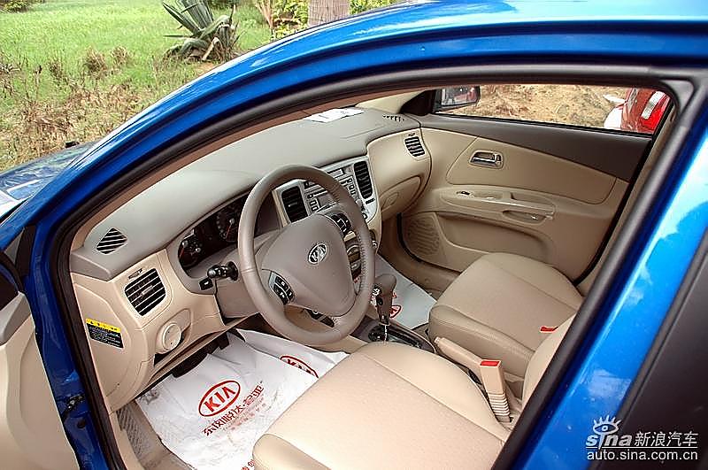 Rio高配置版前驾驶舱