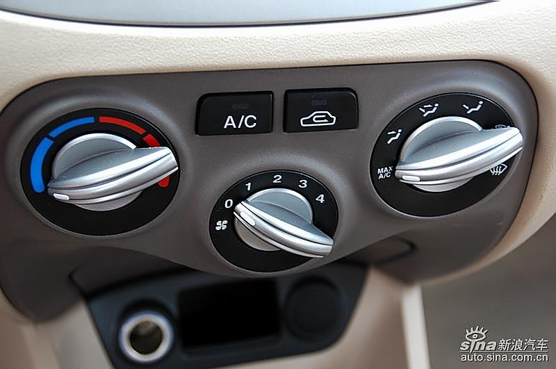 Rio低配置版空调旋钮