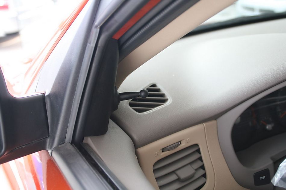 东风悦达起亚RIO千里马内饰