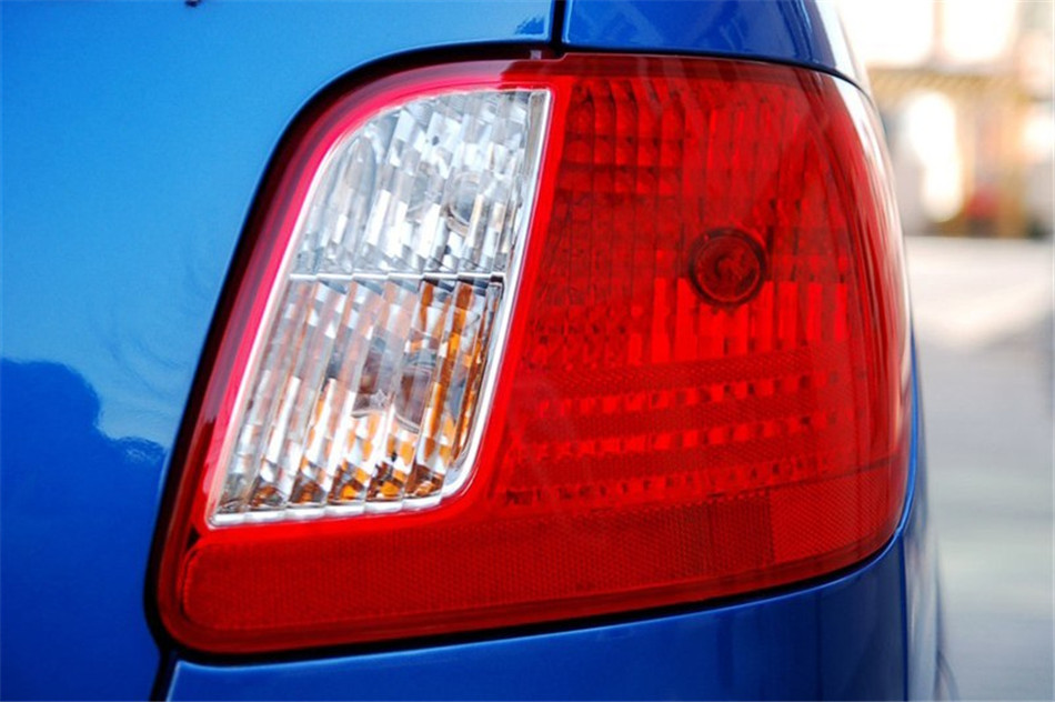 RIO锐欧 07款 1.6L MT GLS 细节