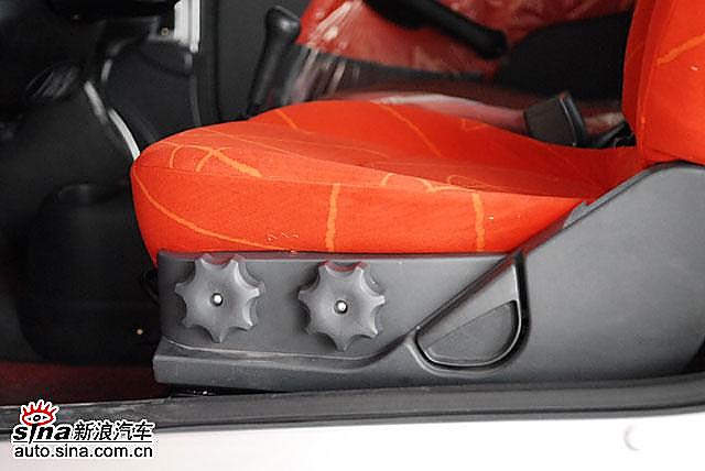 六向可调节跑车座椅