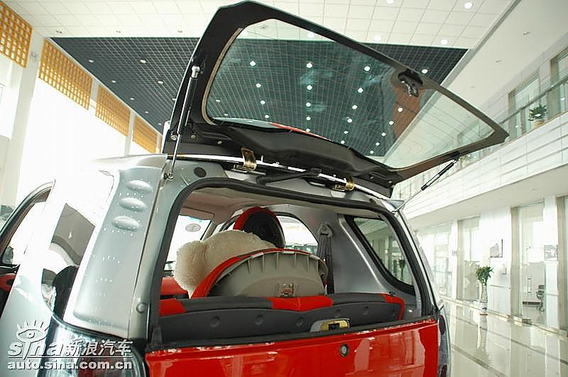 小贵族1.1L外观细节