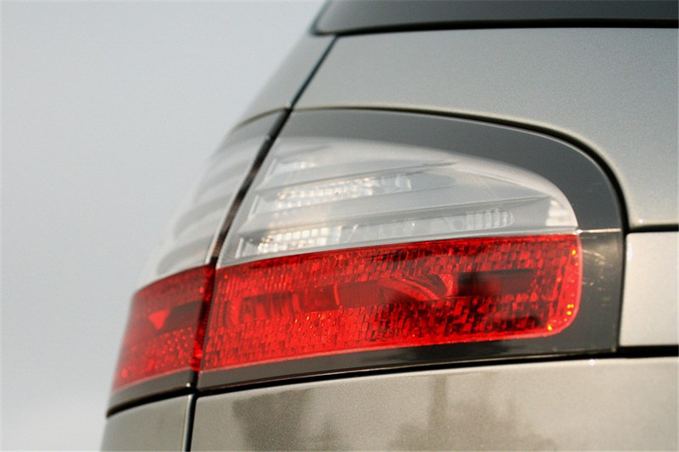 08款 2.3L时尚型五座 其他