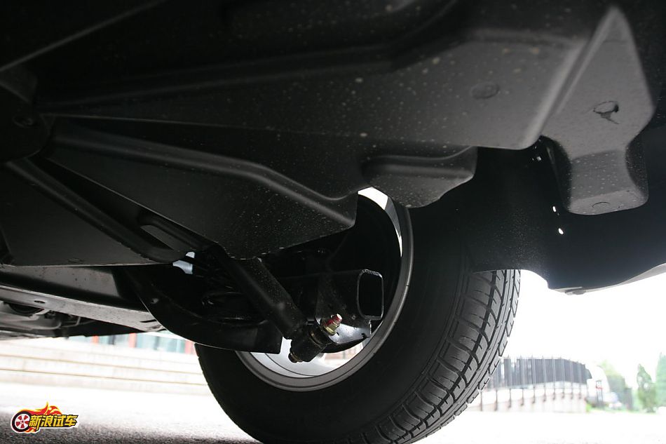 景逸1.5XL底盘与悬挂