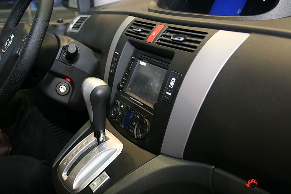 东风柳汽景逸TT