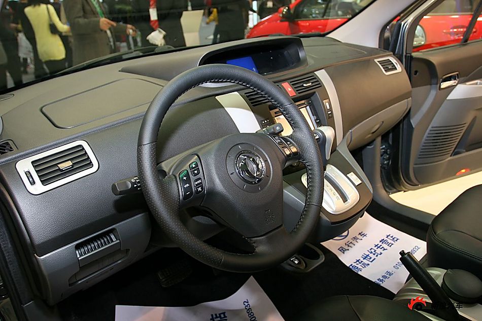 东风柳汽景逸TT