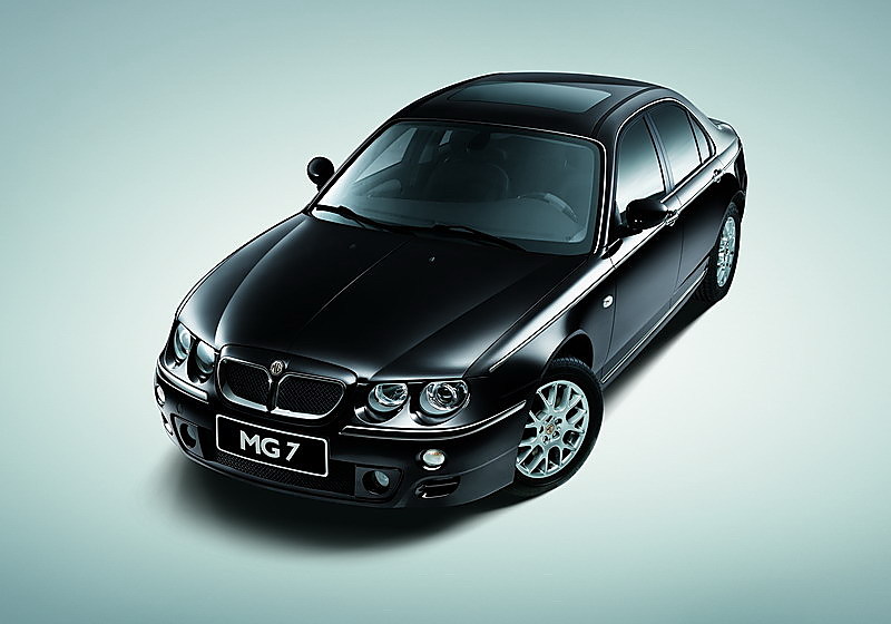 名爵MG7自动档外观