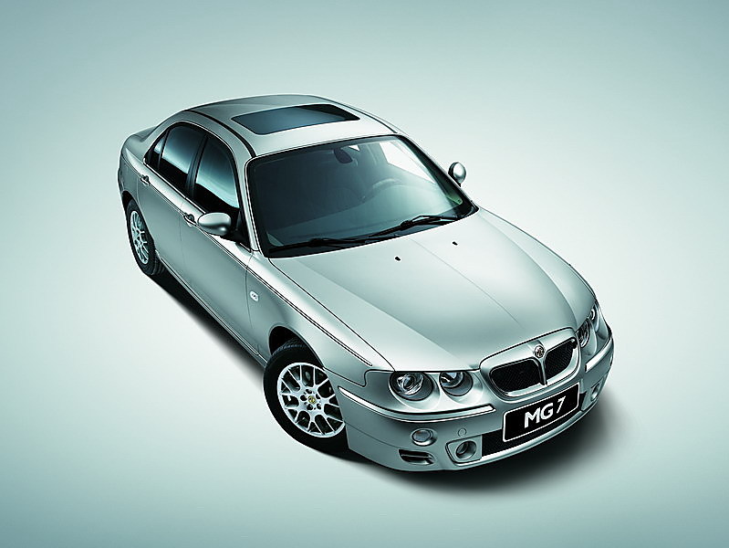 名爵MG7自动档外观