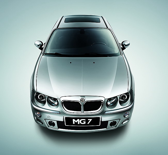 名爵MG7自动档外观