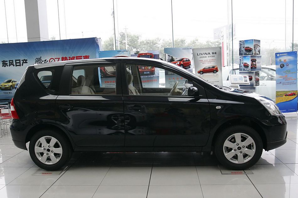 东风日产骊威外观