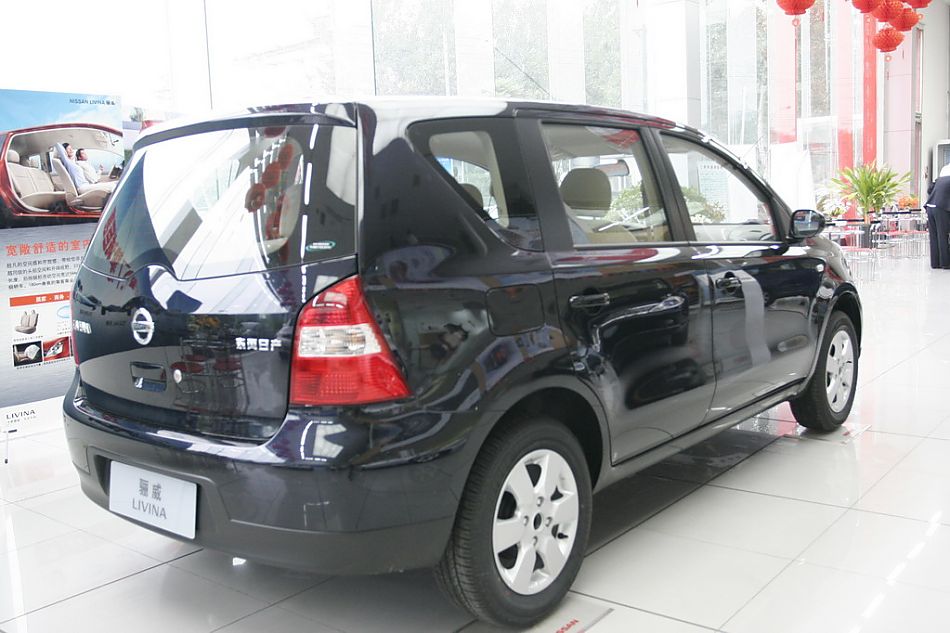 东风日产骊威外观