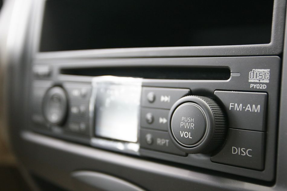 东风日产骊威播放器