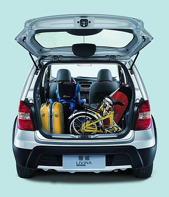 骊威劲锐版后备厢