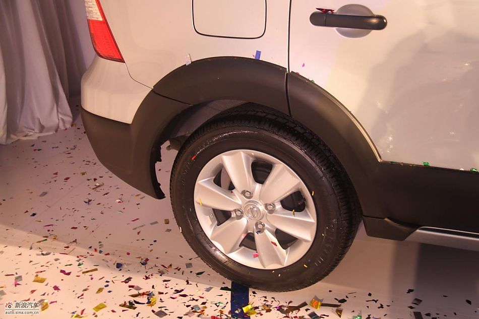 2010款骊威劲锐版外观