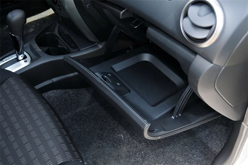 2013款 劲锐版 1.6XL CVT 舒适版 内饰