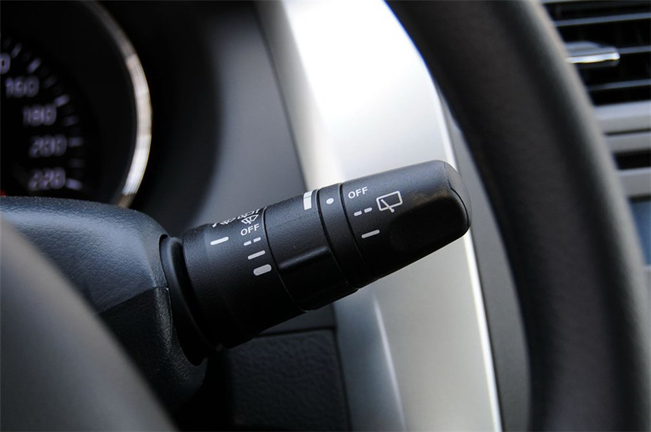 2013款 劲锐版 1.6XL CVT 舒适版 内饰