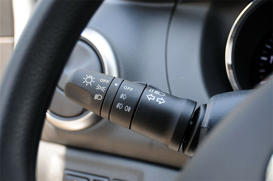 2013款 劲锐版 1.6XL CVT 舒适版 内饰