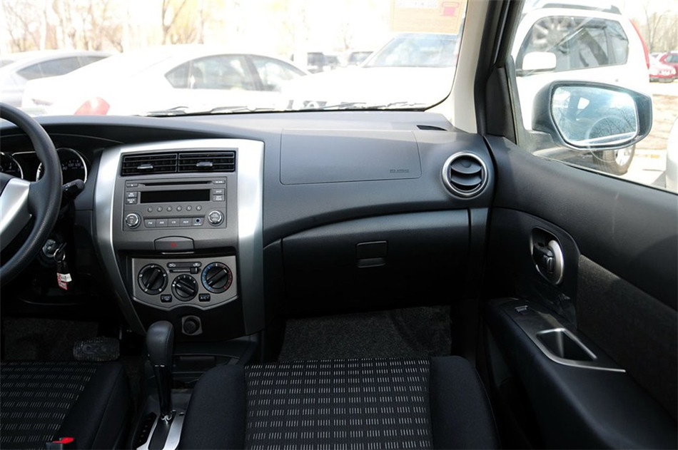 2013款 劲锐版 1.6XL CVT 舒适版 内饰