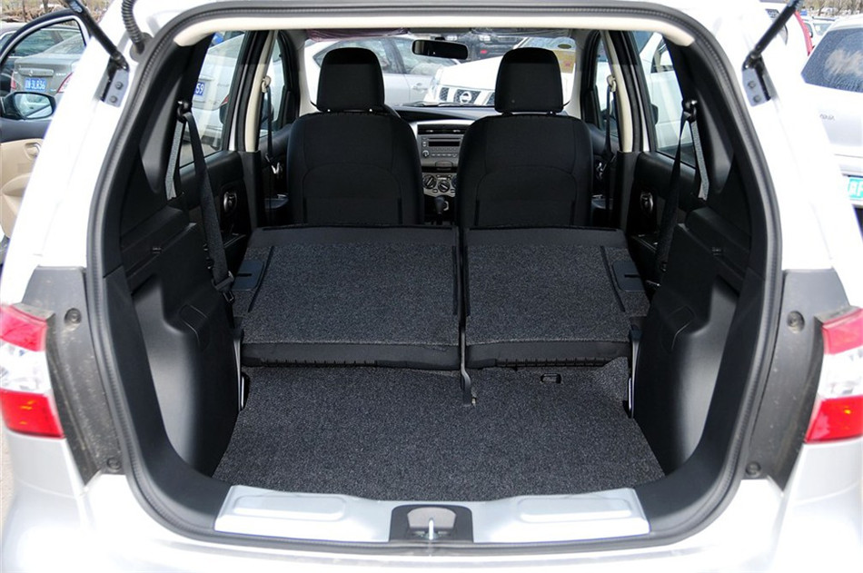 2013款 劲锐版 1.6XL CVT 舒适版 座椅空间