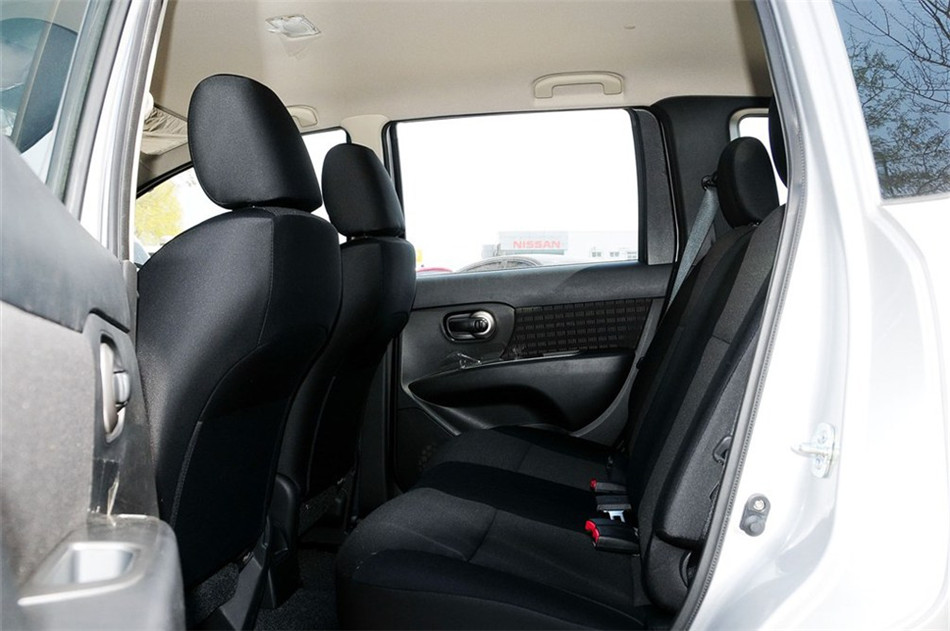 2013款 劲锐版 1.6XL CVT 舒适版 座椅空间