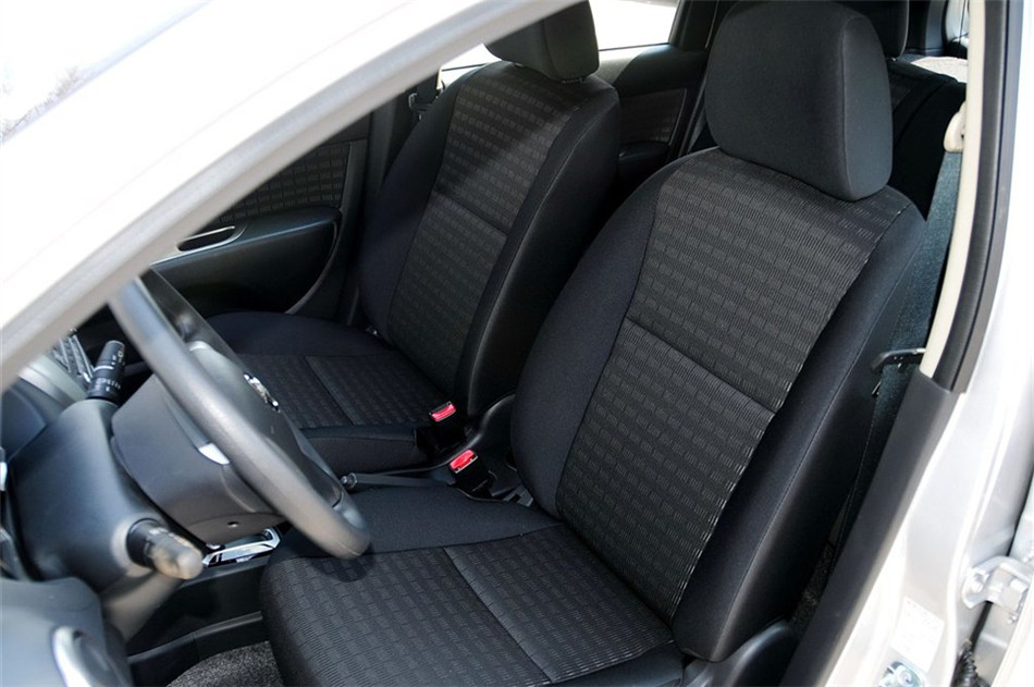 2013款 劲锐版 1.6XL CVT 舒适版 座椅空间