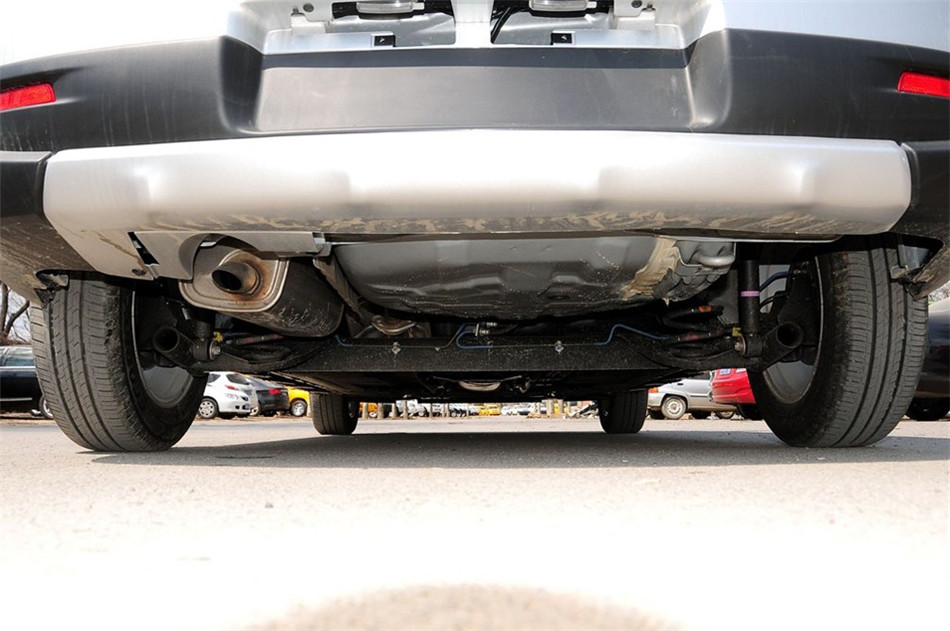 2013款 劲锐版 1.6XL CVT 舒适版 引擎底盘